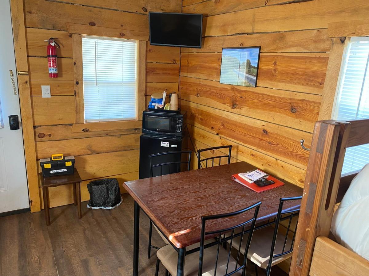 Canal Cabins Paw Paw Екстериор снимка