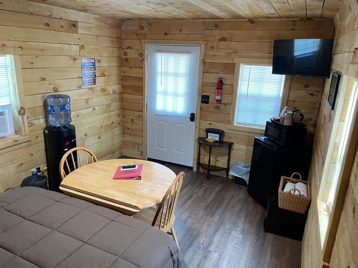 Canal Cabins Paw Paw Екстериор снимка