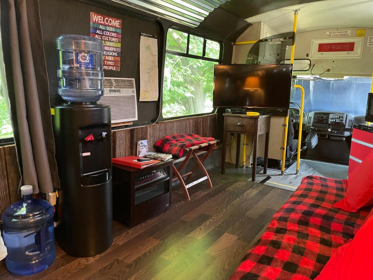 Canal Cabins Paw Paw Екстериор снимка
