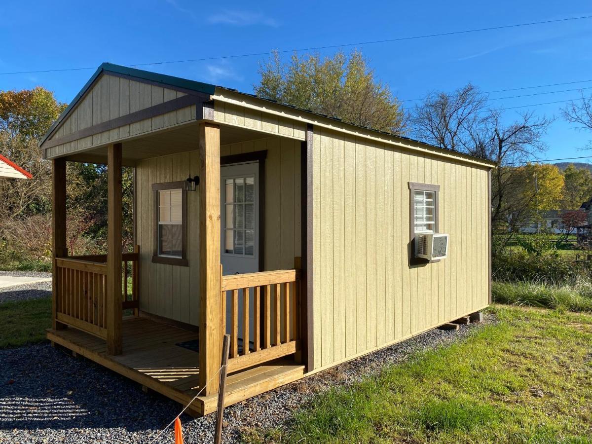Canal Cabins Paw Paw Екстериор снимка