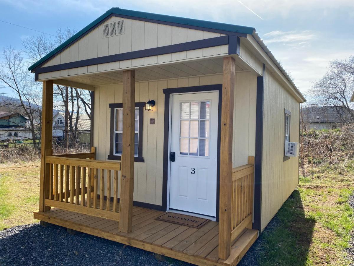 Canal Cabins Paw Paw Екстериор снимка